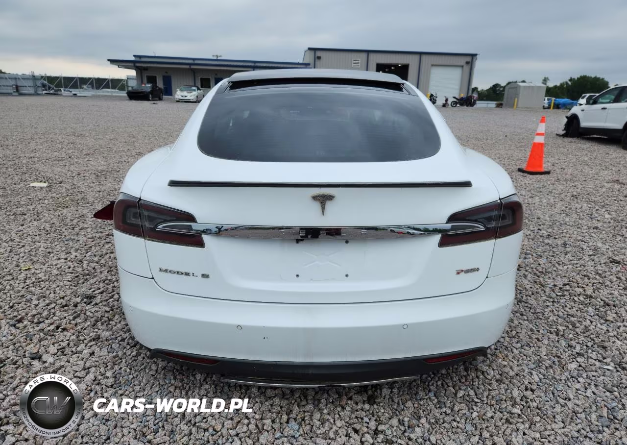 2013 Tesla Model S VIN:5YJSA1CP0DFP24928 - 6