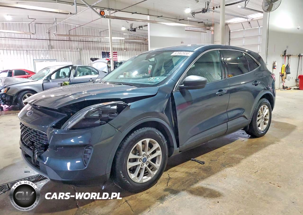 2022 Ford Escape Se