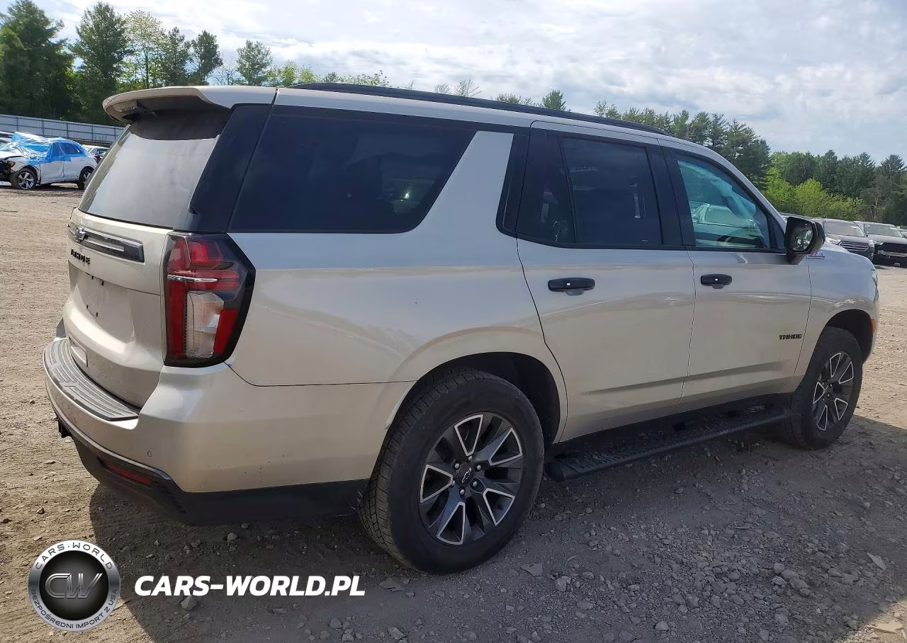 2021 Chevrolet Tahoe K1500 Z71 VIN:1GNSKPKD3MR371268 - 3