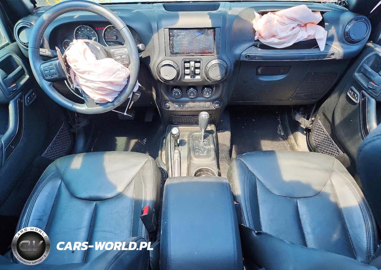 2017 Jeep Wrangler Unlimited Sahara VIN:1C4BJWEG4HL620603 - 8