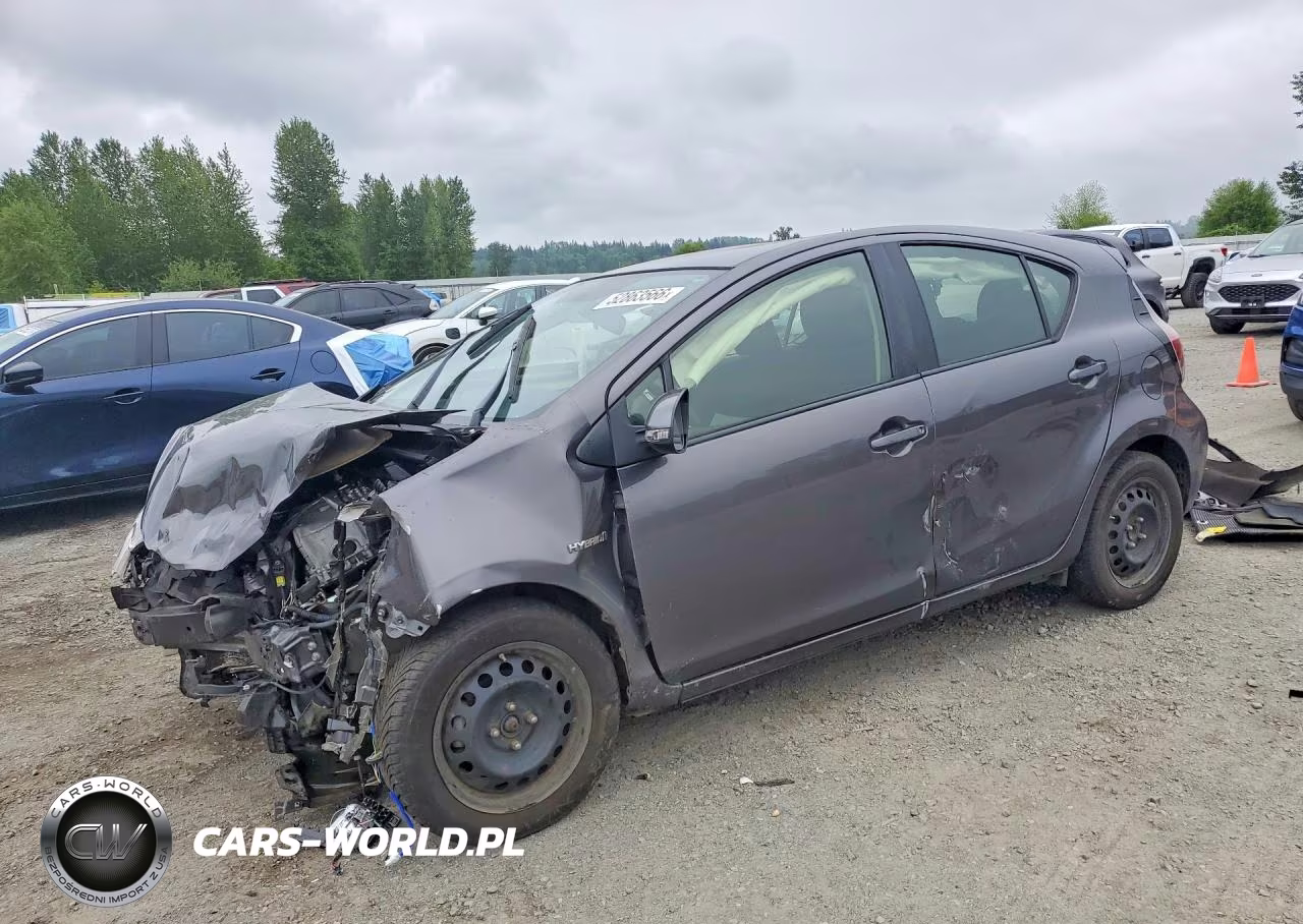 2015 Toyota Prius C Two