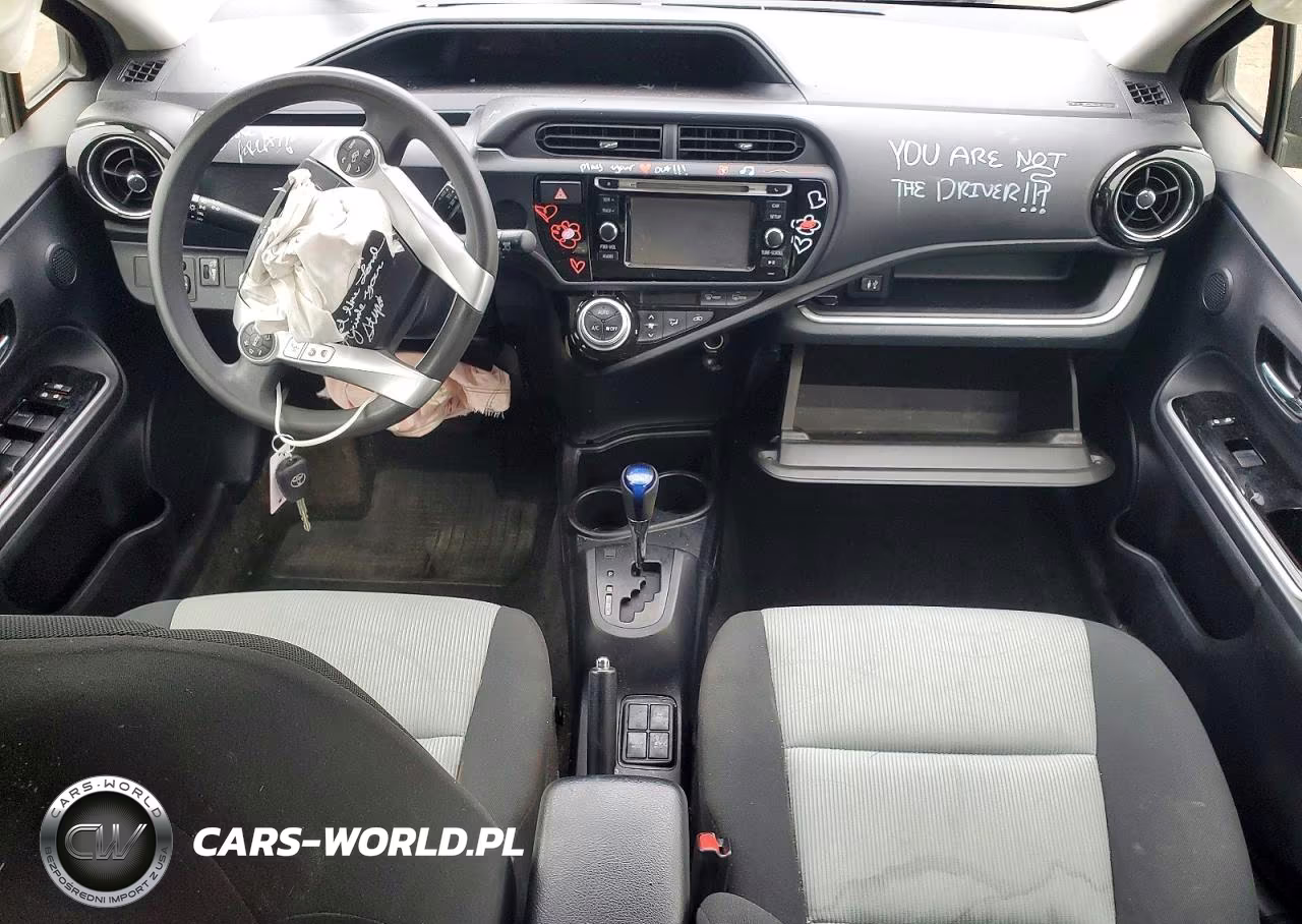 2015 Toyota Prius C Two VIN:JTDKDTB3XF1111471 - 8