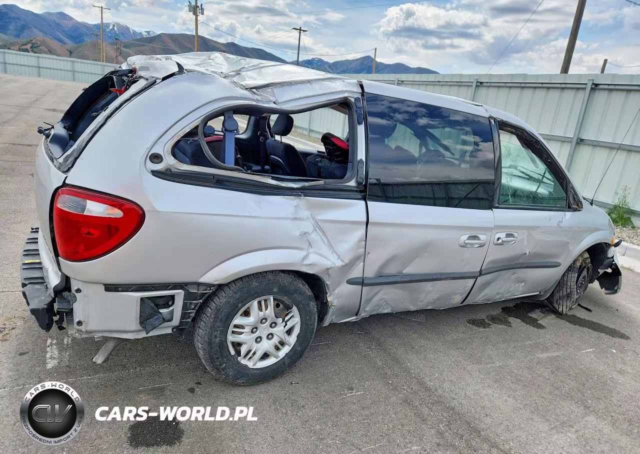 2002 Dodge Grand Caravan Sport VIN:2B4GP44352R658909 - 3