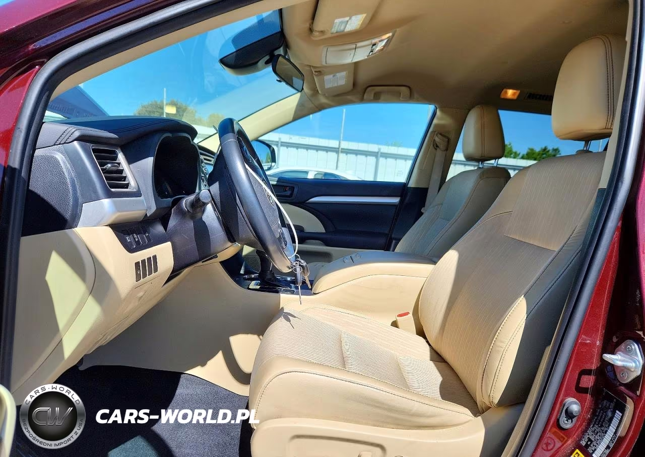 2019 Toyota Highlander Le Plus VIN:5TDBZRFH3KS746278 - 7