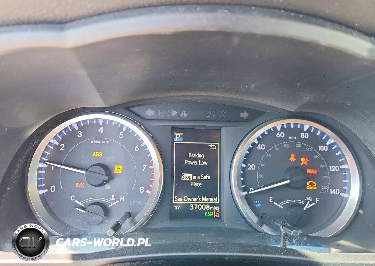 2019 Toyota Highlander Le Plus VIN:5TDBZRFH3KS746278 - 9