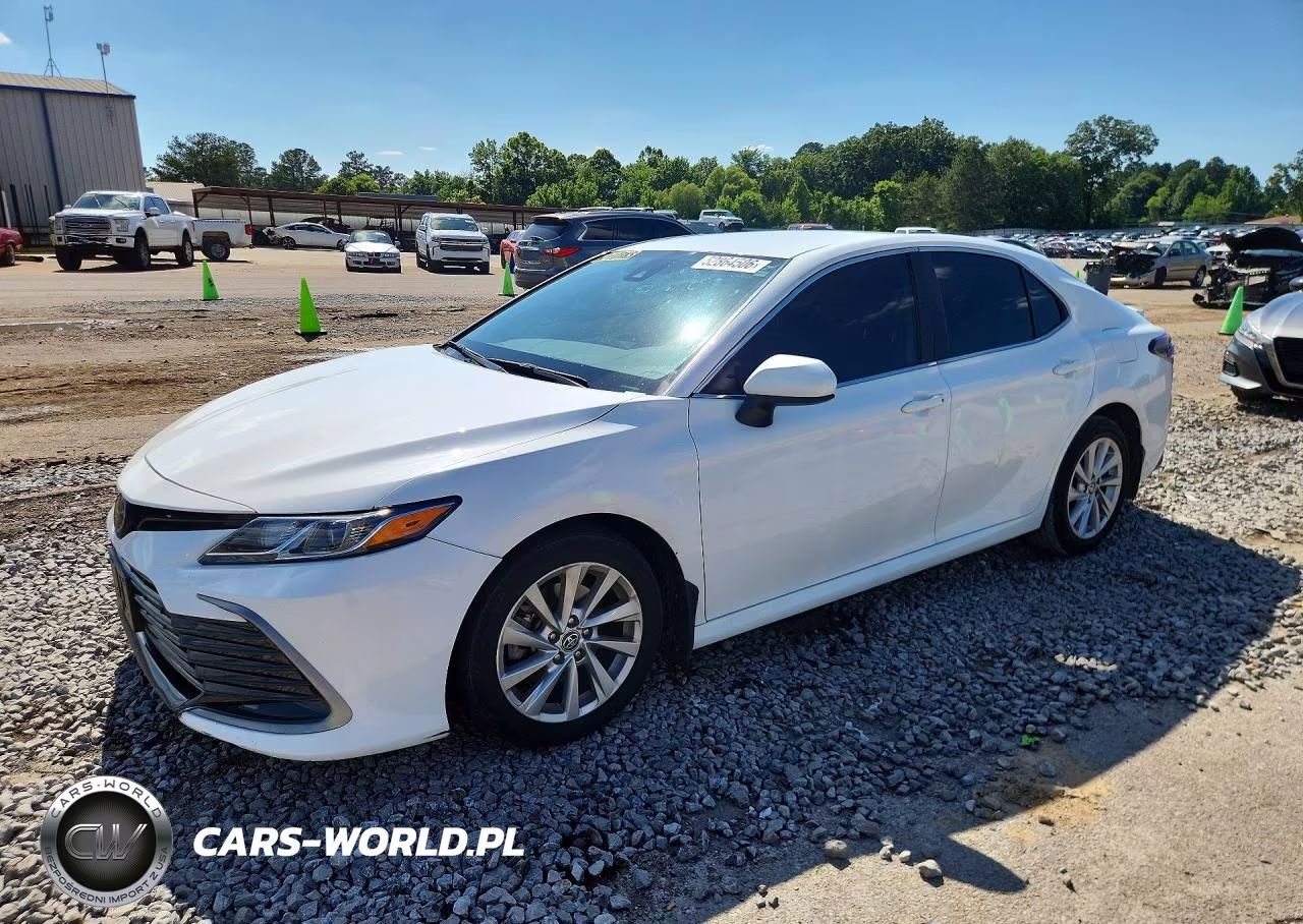 2023 Toyota Camry Le