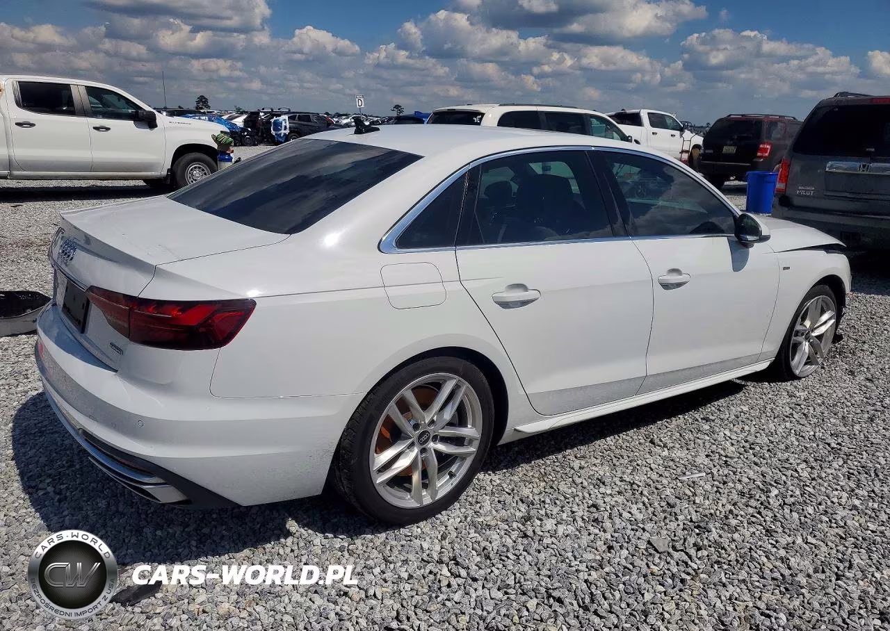 2023 Audi A4 Premium 45 VIN:WAUDAAF4XPN000810 - 3