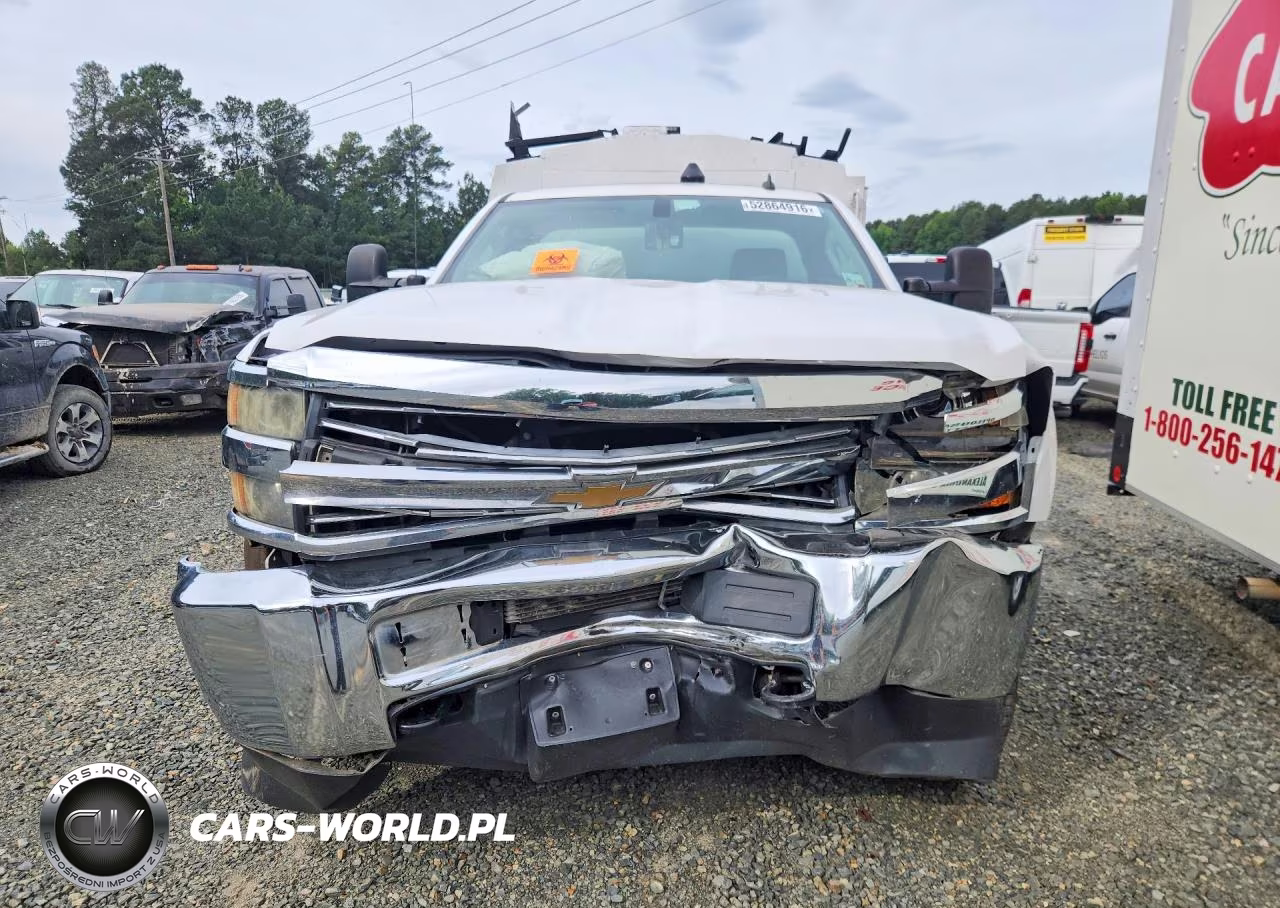 2015 Chevrolet Silverado C3500 VIN:1GB3CYCG8FZ129480 - 5