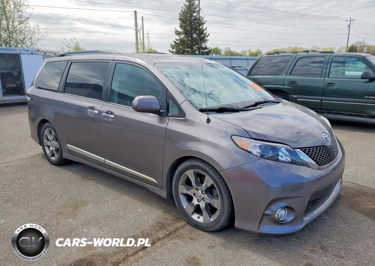 2013 Toyota Sienna Sport VIN:5TDXK3DC8DS333760 - 4