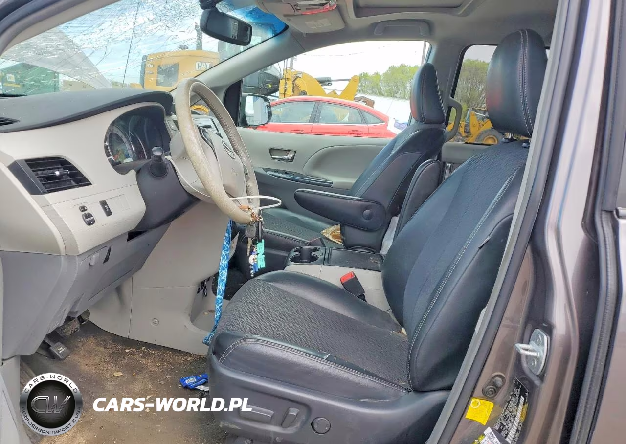 2013 Toyota Sienna Sport VIN:5TDXK3DC8DS333760 - 7