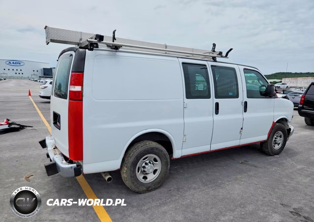 2020 Chevrolet Express VIN:1GCWGAFG4L1213449 - 3