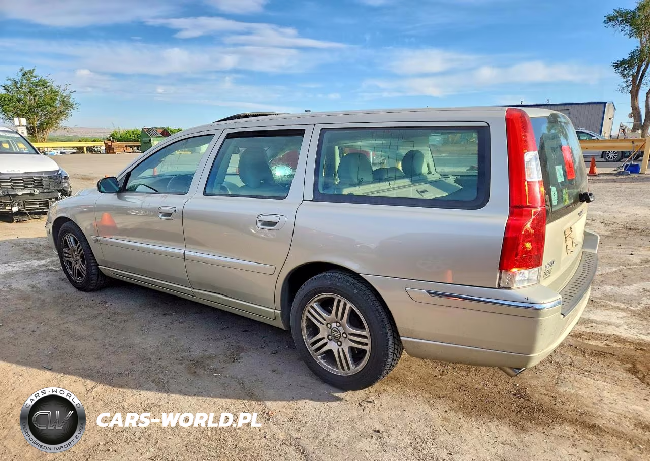 2006 Volvo V70 2.5T VIN:YV1SW592061536422 - 2