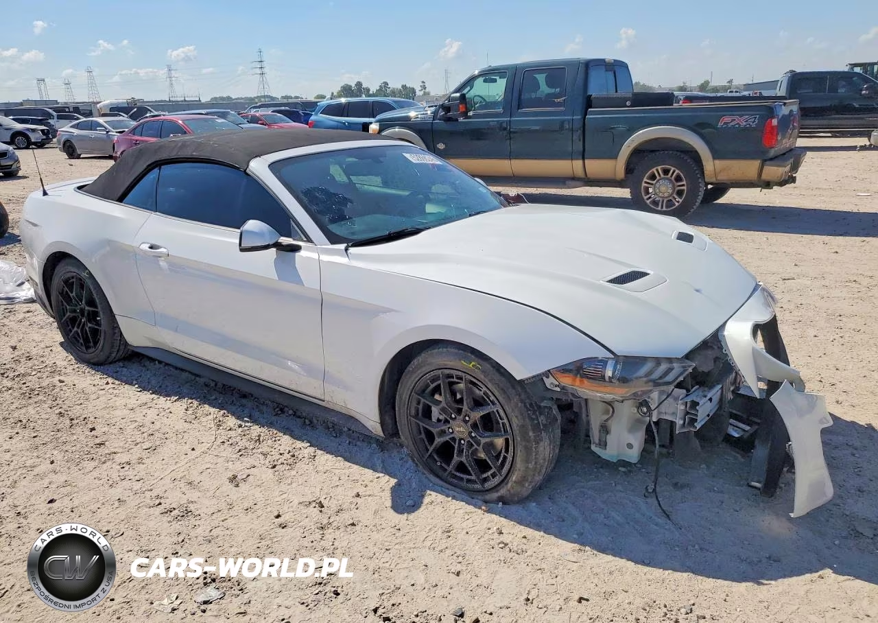 2018 Ford Mustang VIN:1FATP8UH3J5109828 - 4