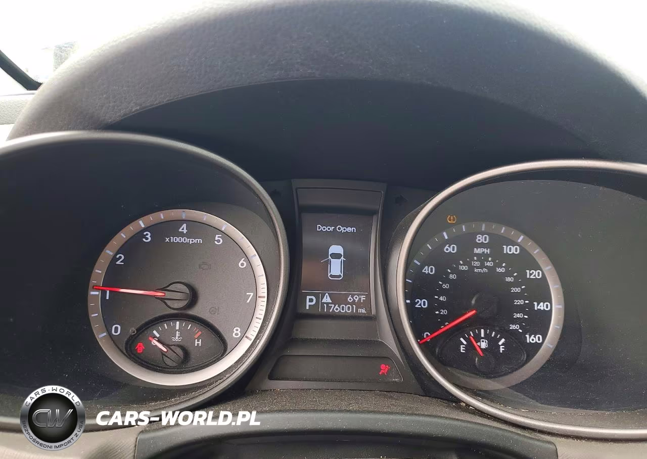 2015 Hyundai Santa Fe Sport 2.4L VIN:5XYZUDLB0FG240166 - 9