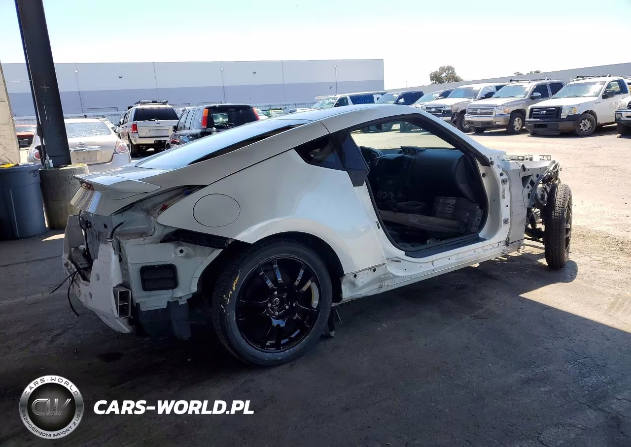 2015 Nissan 370Z Sport VIN:JN1AZ4EH8FM442349 - 3