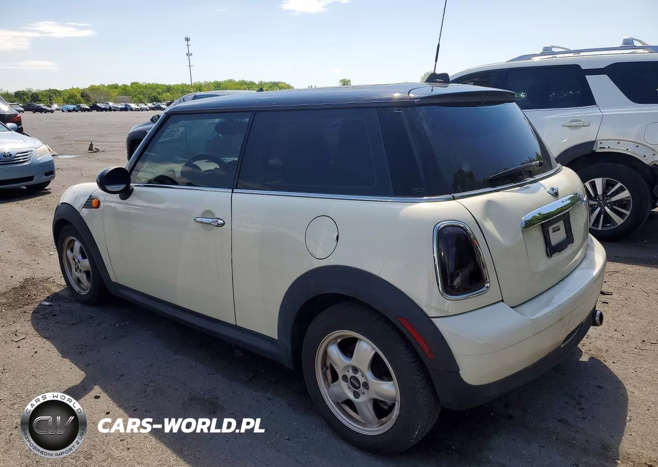 2009 Mini Cooper VIN:WMWMF33519TW72988 - 2