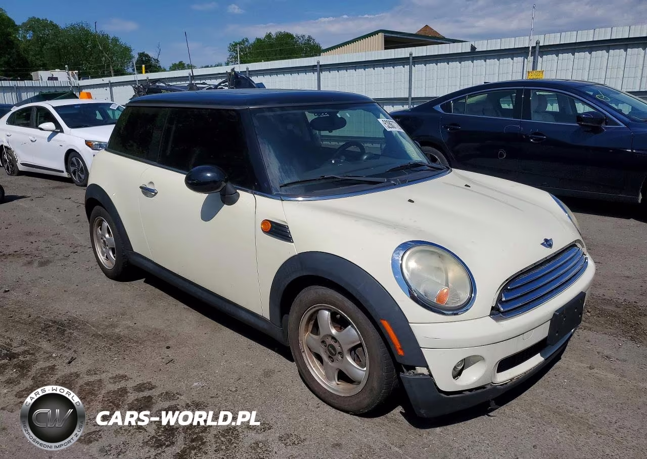 2009 Mini Cooper VIN:WMWMF33519TW72988 - 4
