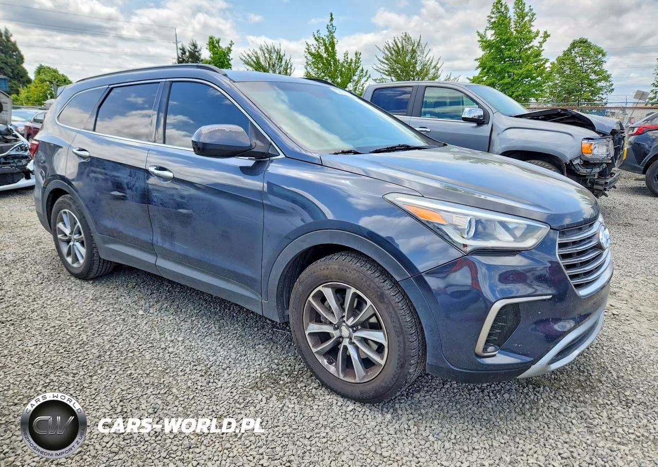 2018 Hyundai Santa Fe Se VIN:KM8SM4HF0JU271594 - 4