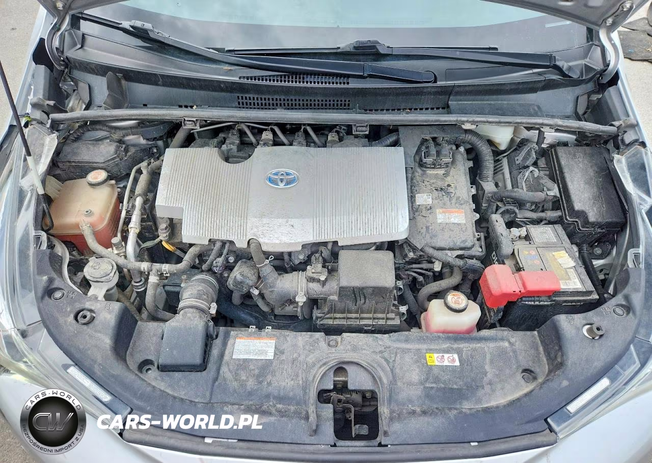 2018 Toyota Prius Three VIN:JTDKARFU3J3057331 - 11