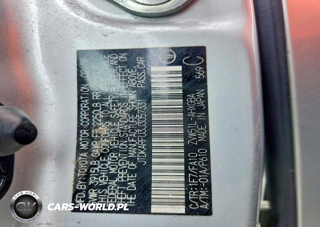 2018 Toyota Prius Three VIN:JTDKARFU3J3057331 - 12