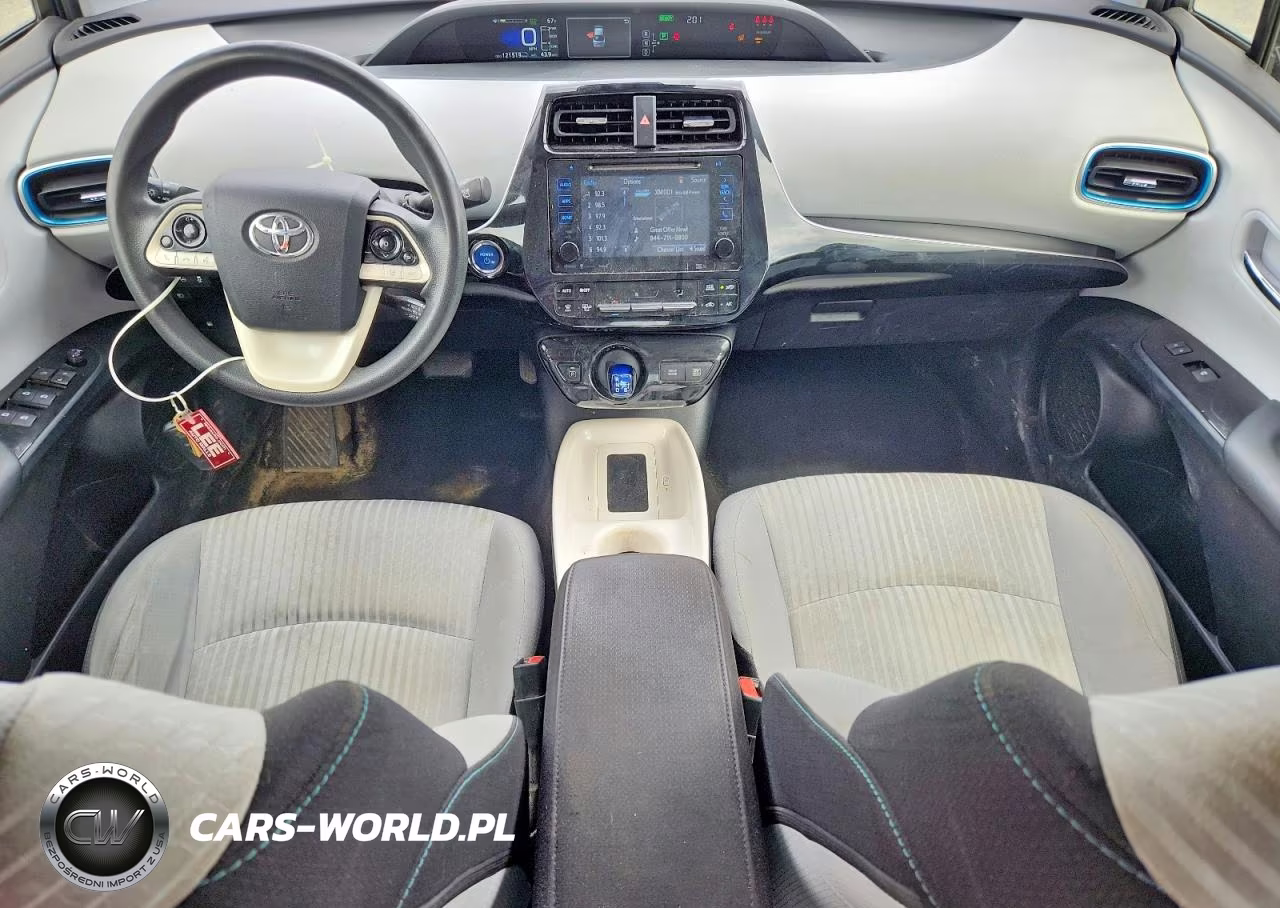 2018 Toyota Prius Three VIN:JTDKARFU3J3057331 - 8