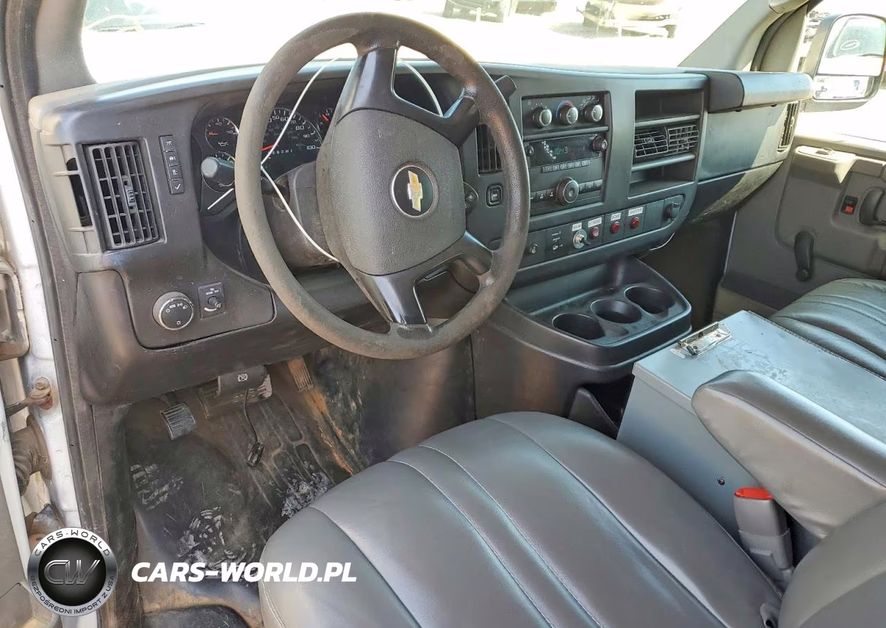 2013 Chevrolet Express G2500 VIN:1GCWGFCA6D1903296 - 8