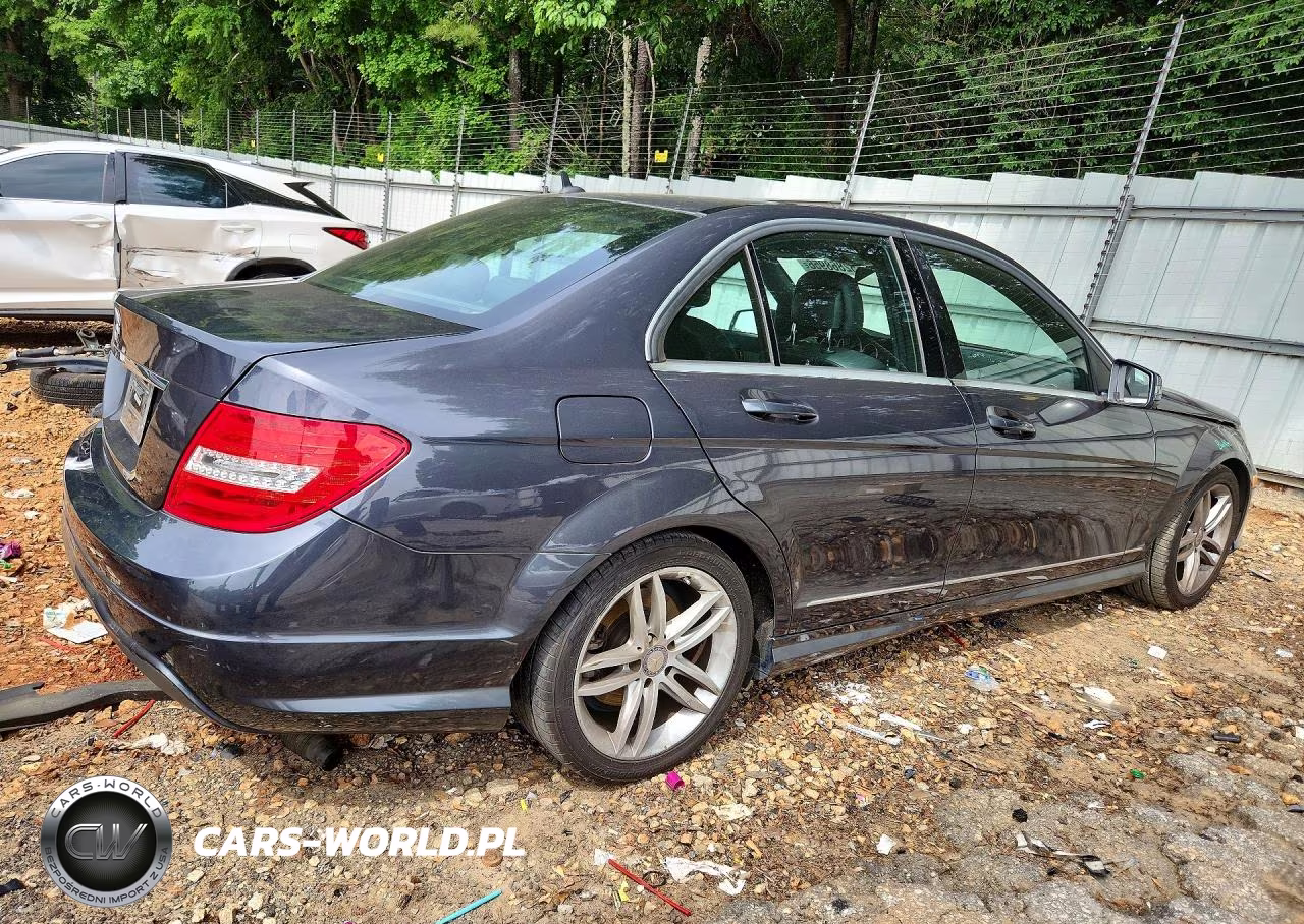 2013 Mercedes-Benz C 250 VIN:WDDGF4HB2DR275080 - 3