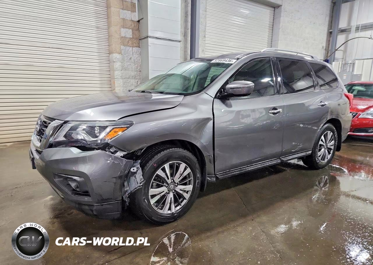 2017 Nissan Pathfinder Sv