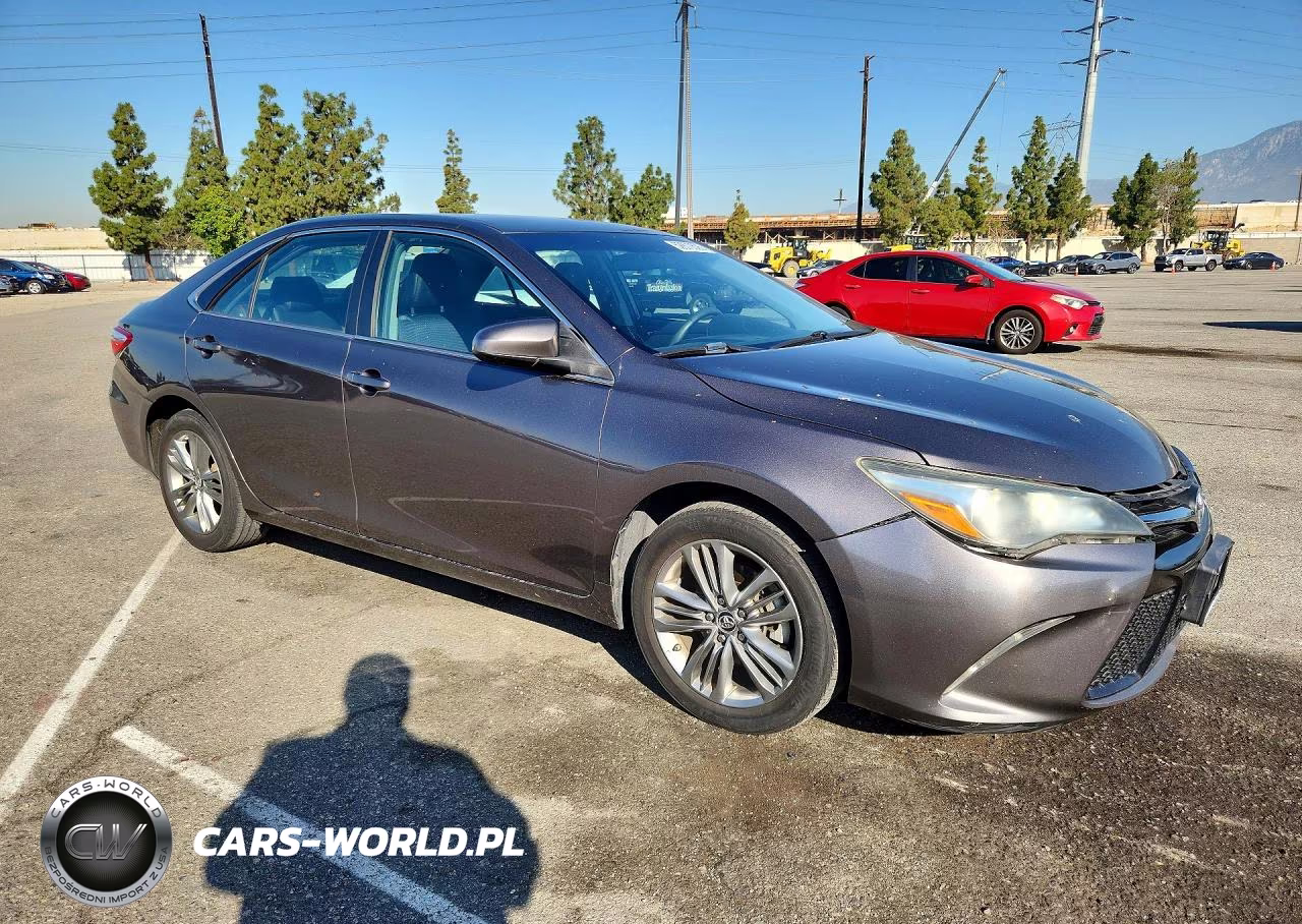 2015 Toyota Camry Se VIN:4T1BF1FK3FU062236 - 4