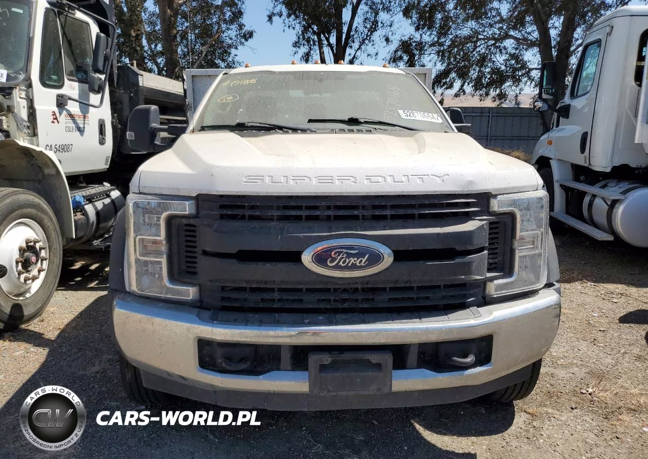 2019 Ford F550 Super Duty VIN:1FDUF5GT6KDA14134 - 5