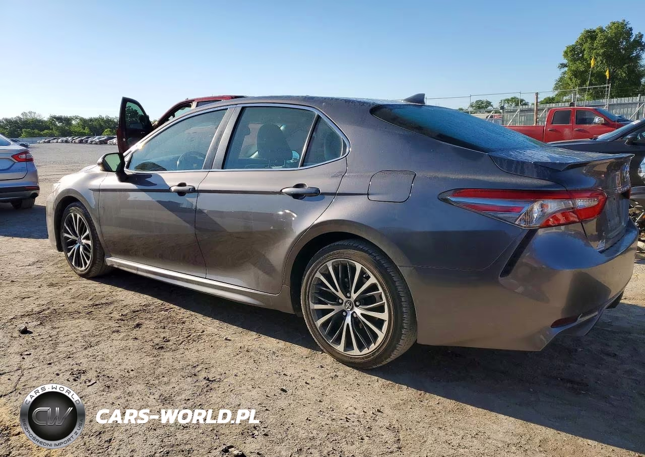 2018 Toyota Camry Se VIN:4T1B11HK1JU558060 - 2