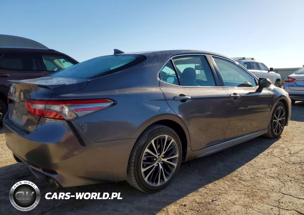 2018 Toyota Camry Se VIN:4T1B11HK1JU558060 - 3