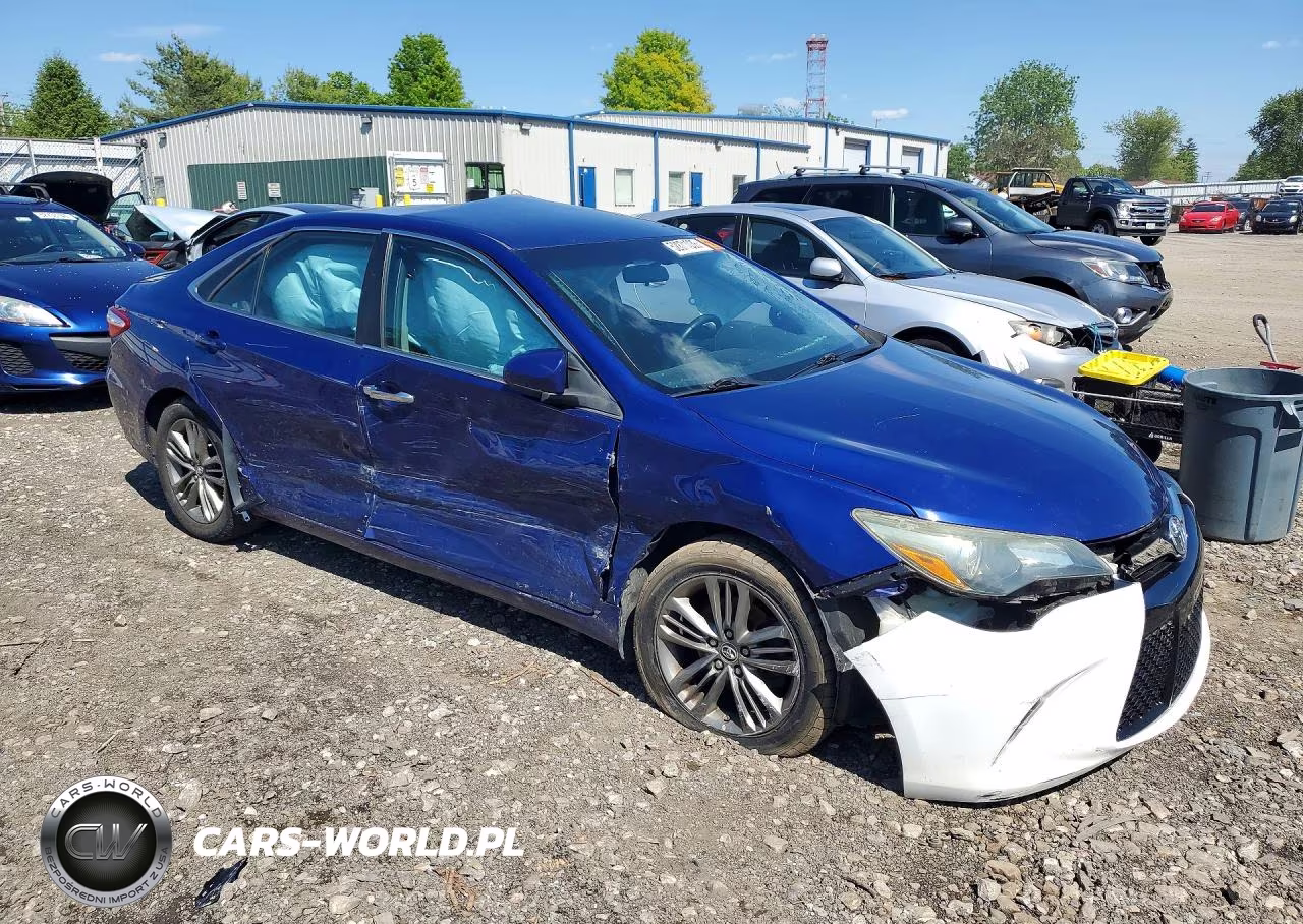 2015 Toyota Camry Se VIN:4T1BF1FK3FU979838 - 4