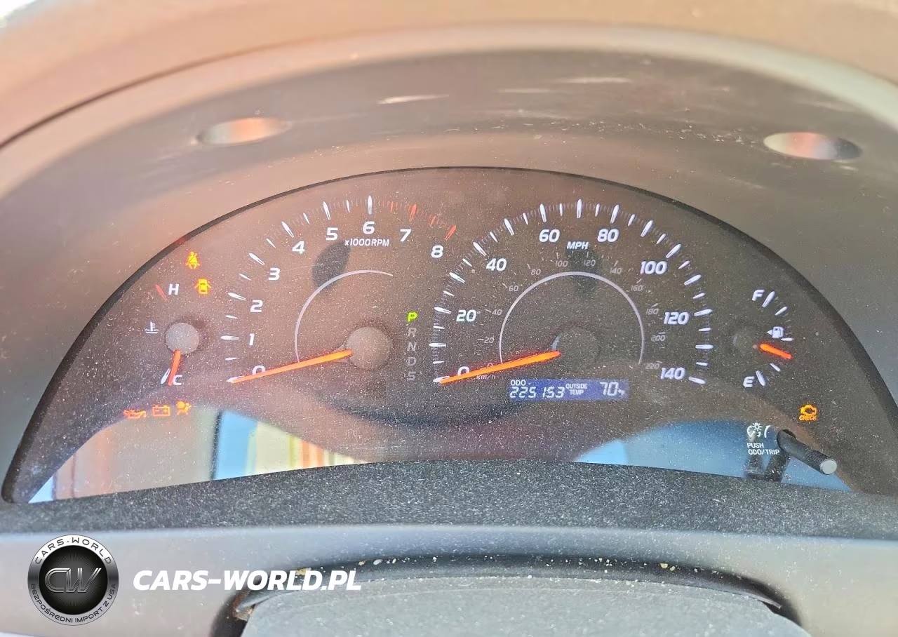 2010 Toyota Camry Le VIN:4T1BF3EK7AU005642 - 9