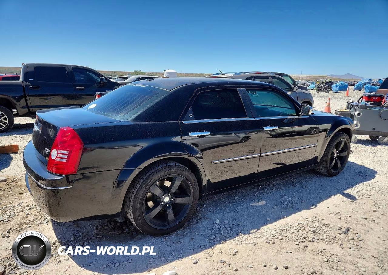 2010 Chrysler 300 Touring VIN:2C3CA5CV4AH185587 - 3
