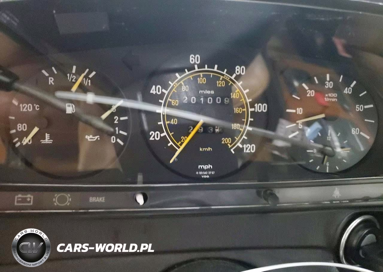 1985 Mercedes-Benz 300 Cdt VIN:WDBAB53A8FA241368 - 9