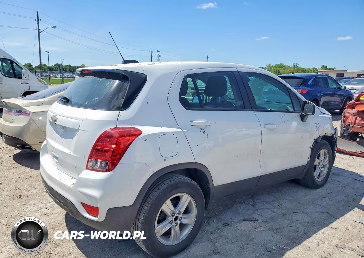 2020 Chevrolet Trax Ls VIN:KL7CJKSBXLB075881 - 3