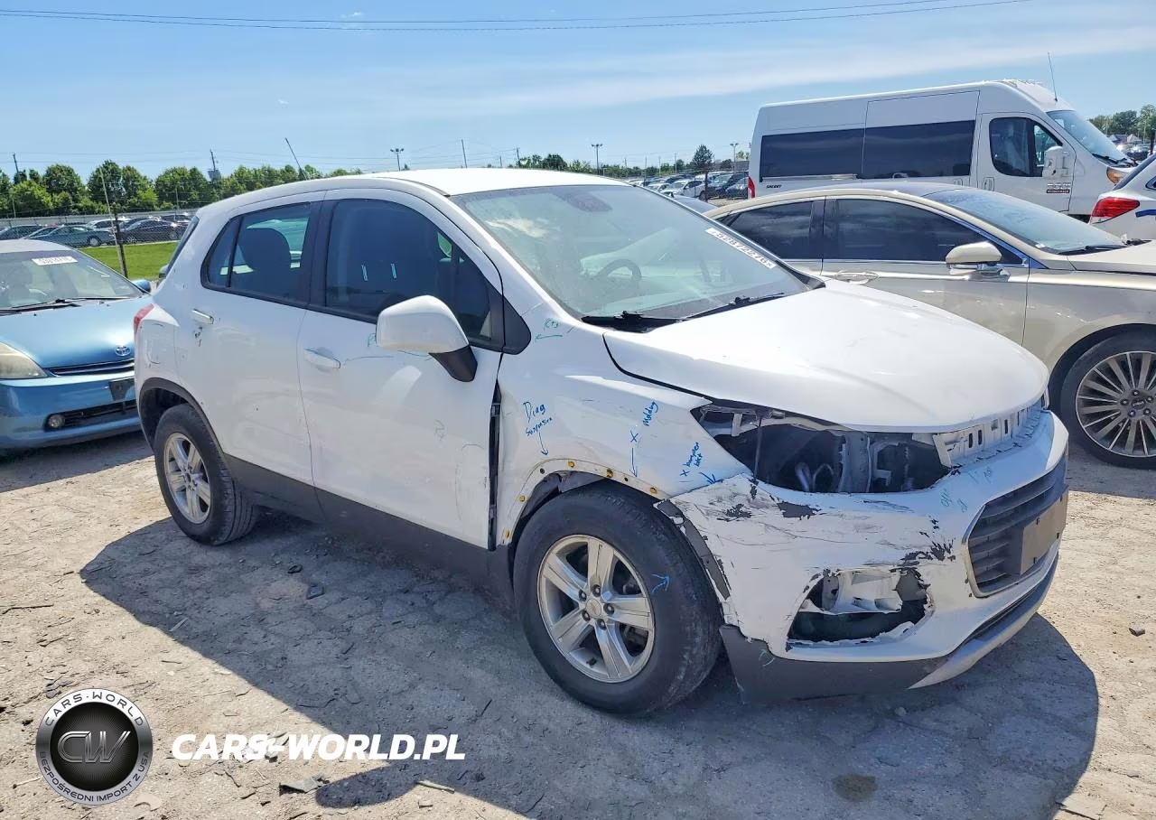 2020 Chevrolet Trax Ls VIN:KL7CJKSBXLB075881 - 4