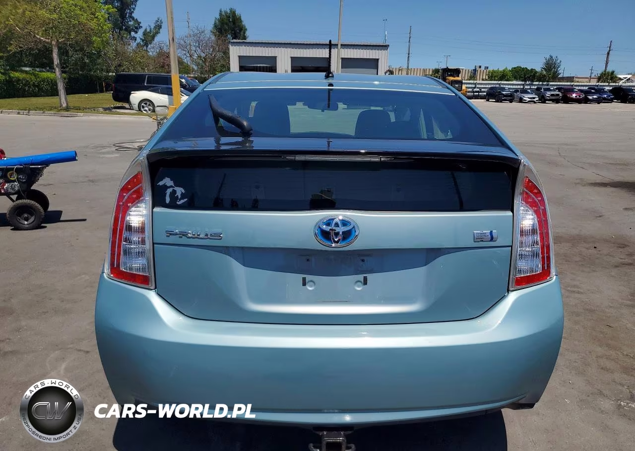 2013 Toyota Prius Three VIN:JTDKN3DU9D1733866 - 6