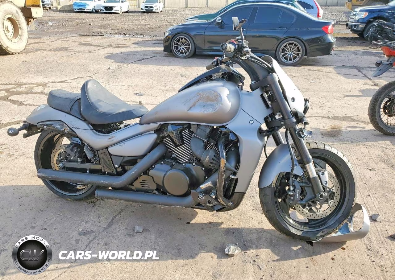 2017 Suzuki Vzr1800