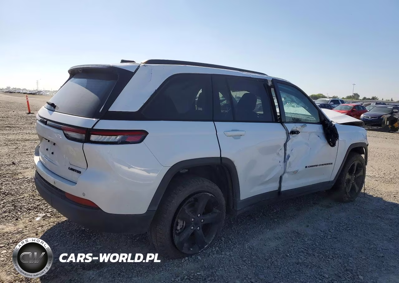 2023 Jeep Grand Cherokee Limited VIN:1C4RJHBG9PC579897 - 3