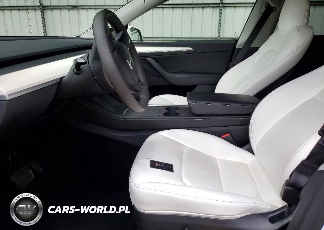 2023 Tesla Model Y VIN:7SAYGDEE0PF795382 - 7