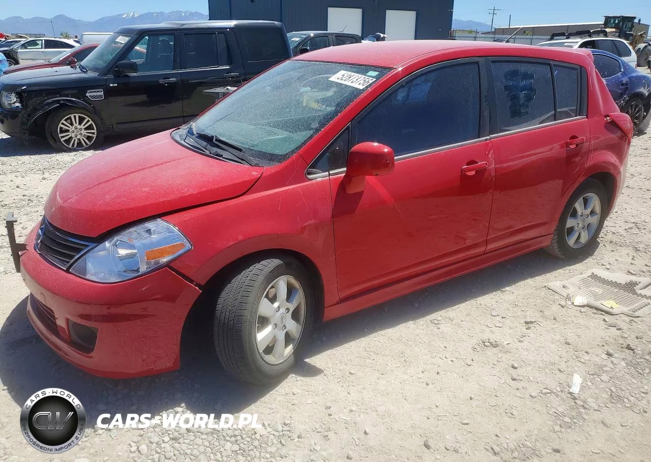 2011 Nissan Versa 1.8 S – zdjęcie 1 z 12