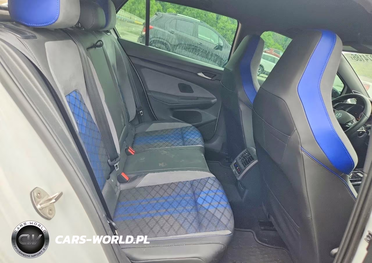 2025 Volkswagen Golf R VIN:WVWEB7CD0SW215028 - 10