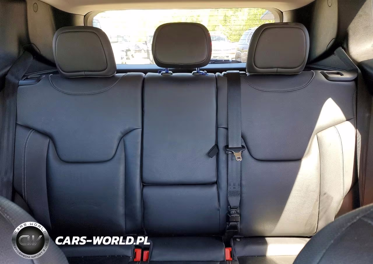 2015 Jeep Renegade Limited VIN:ZACCJBDT5FPC04726 - 10