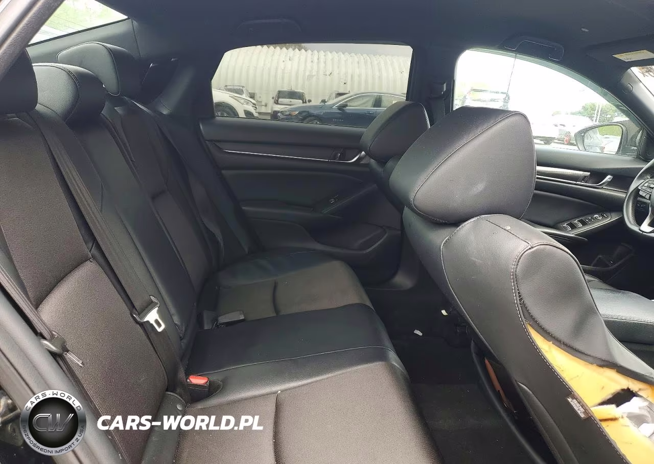 2018 Honda Accord Sport VIN:1HGCV1F30JA268808 - 10