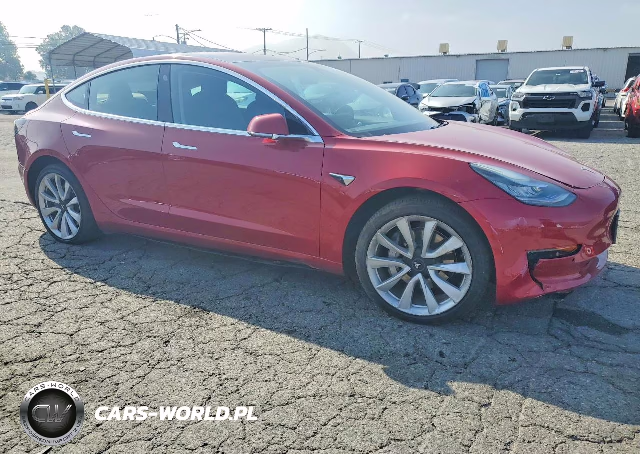 2018 Tesla Model 3 VIN:5YJ3E1EA6JF163728 - 4