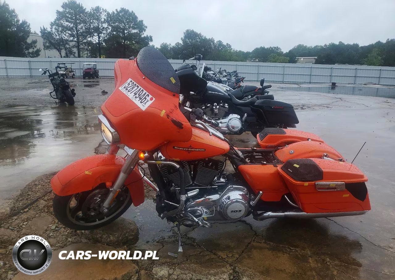 2012 Harley-Davidson Flhx Street Glide VIN:1HD1KBM19CB641605 - 3