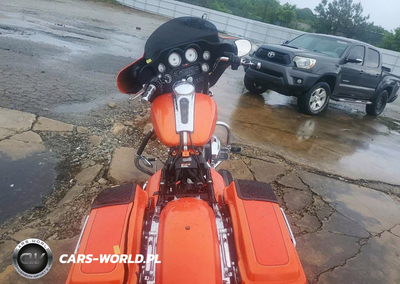 2012 Harley-Davidson Flhx Street Glide VIN:1HD1KBM19CB641605 - 6