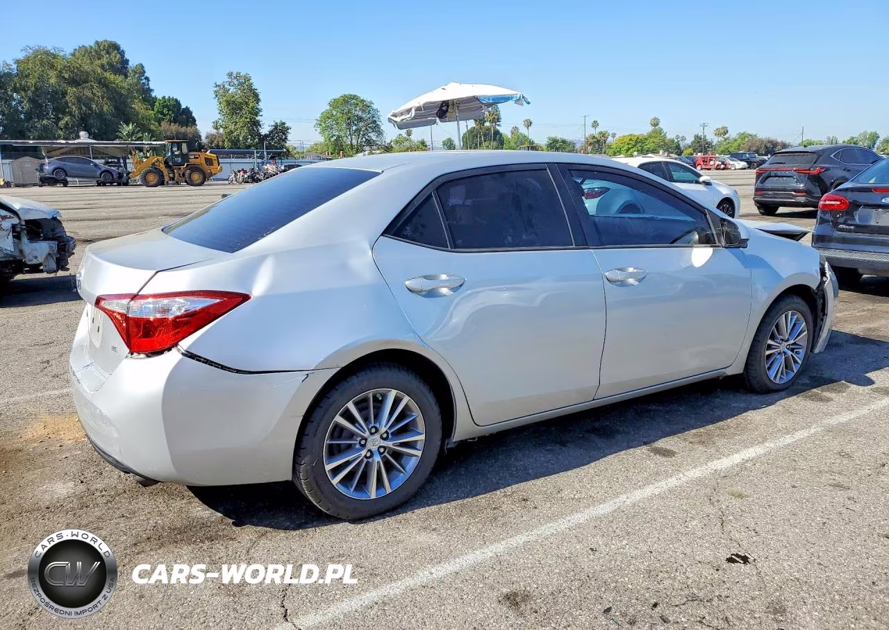 2015 Toyota Corolla Le Plus VIN:5YFBURHE8FP289354 - 3